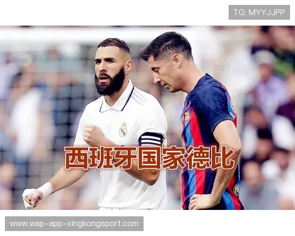 皇马本泽马禁区回做莱万跟进破门